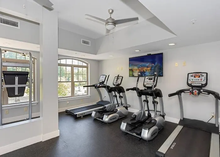 1Br Uptown, Pool, Wine, Near Convention Center_311